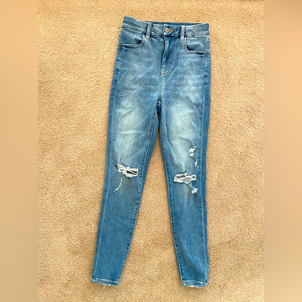 Ripped American Eagle Skinny Jeans